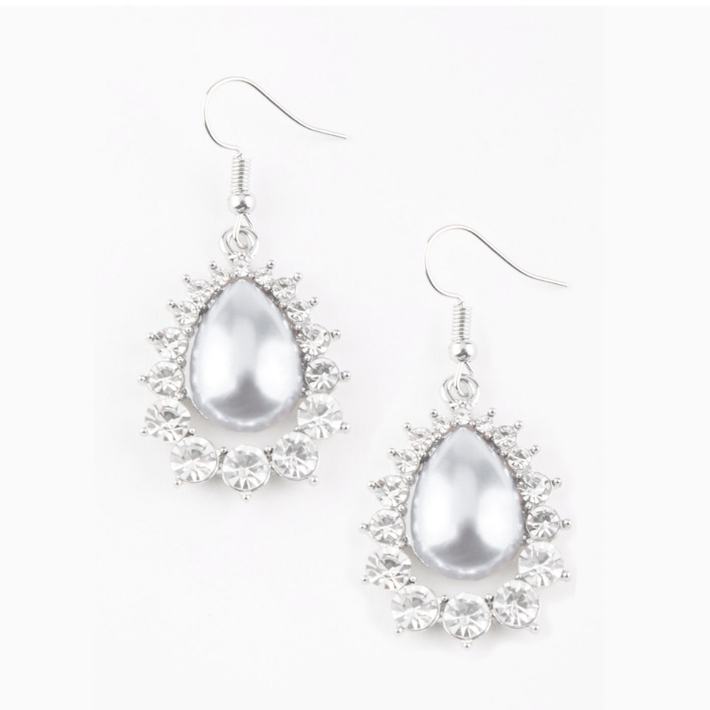 Regal Dangle Earrings - Picture 2 of 2